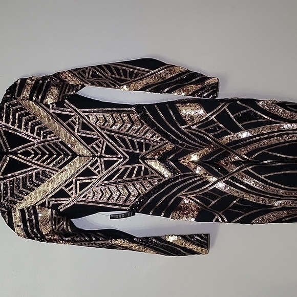 Express Black/Gold Long Sleeve Sequined Aztec Print V-Neck XS Bodycon NTW - Picture 6 of 9